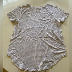 Lululemon hight neck tee